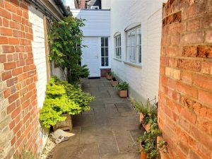 South Street, Wilton