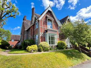 Rougemont Close, Salisbury