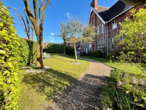 Rougemont Close, Salisbury